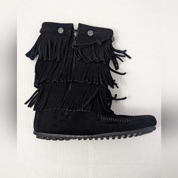 Minnetonka Toddler 3 Layer Fringe Black Boot Leather Girls Size 4 US First Used - Picture 5 of 9